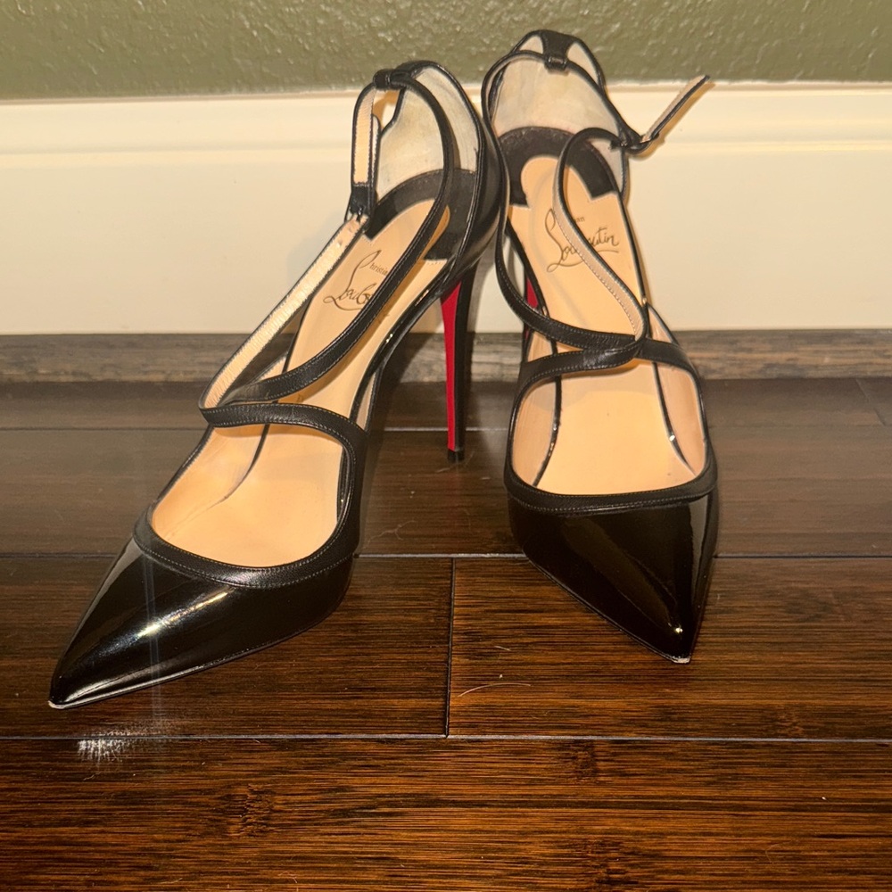 Christian Louboutin Black Patent Leather Heels with Red Soles